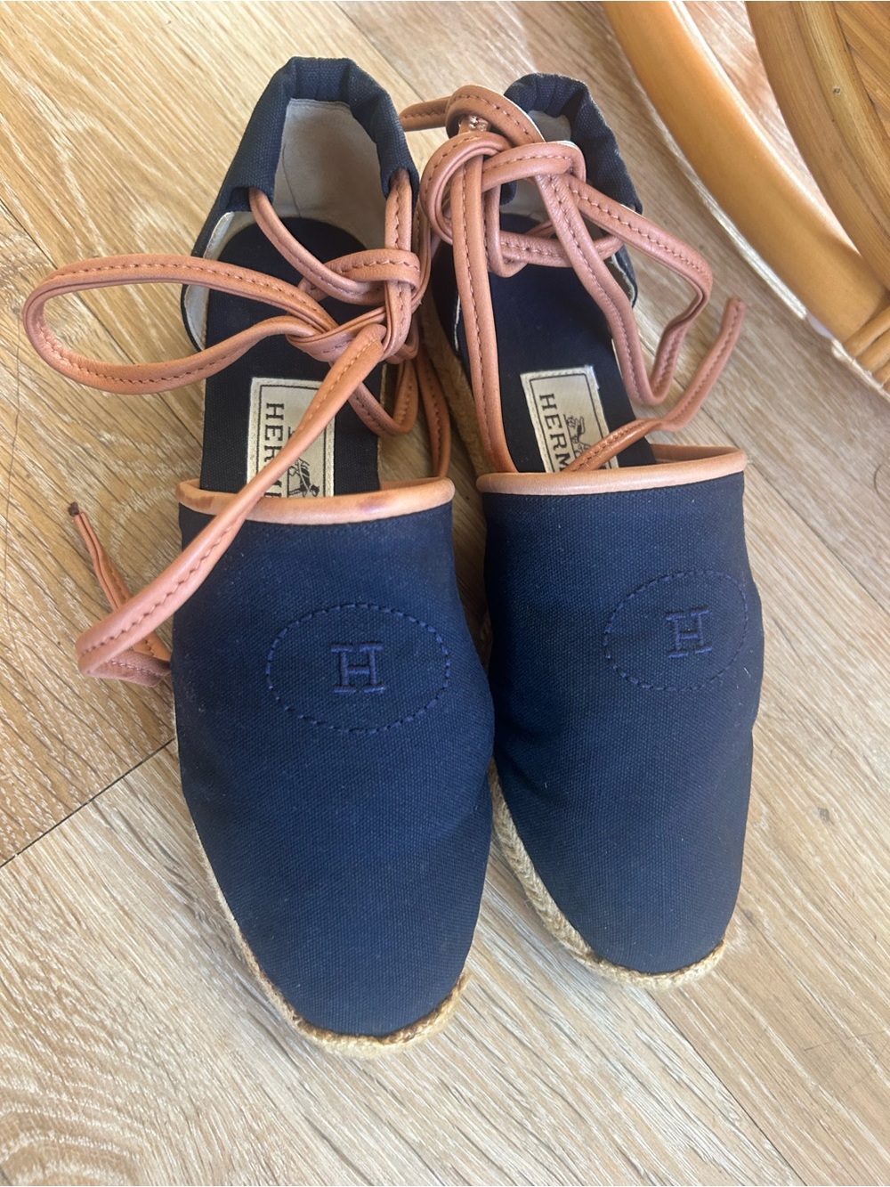 Hermès Authentic Navy Canvas Espadrille Flats with Tan Leather Trim Sz 37